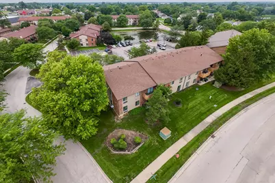 718 Rodenburg Road #206, Roselle, IL 60172 - Photo 3