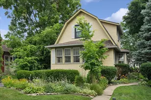 285 N Larch Ave, Elmhurst, IL 60126 - Photo 1