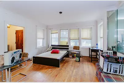 5129 W George Avenue, Chicago, IL 60641 - Photo 9