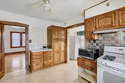 709 Center Street, Waukegan, IL 60085 - Photo 17