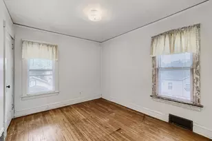 709 Center St, Waukegan, IL 60085 - Photo 23