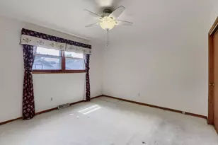 709 Center St, Waukegan, IL 60085 - Photo 21