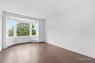 8232 Niles Center Rd, Skokie, IL 60077 - Photo 19