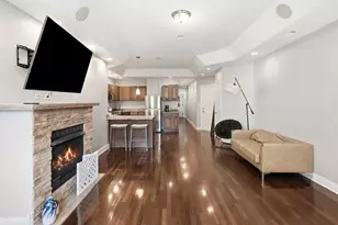 1517 E Marquette Rd, Chicago, IL 60637 - Photo 5
