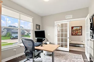220 Hoffmann Dr, Buffalo Grove, IL 60089 - Photo 19