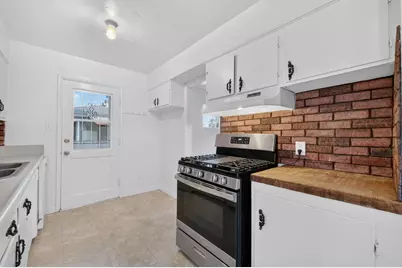 4944 Wilton Place, Riverside, CA 92504 - Photo 11