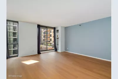 70 W Huron Street #605, Chicago, IL 60654 - Photo 9
