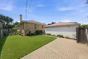 940 N Oak Park Ave, Oak Park, IL 60302 - Photo 3