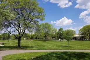 8426 Dawn Ln, Darien, IL 60561 - Photo 37