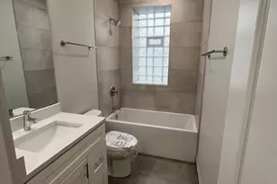 3726 N Racine Ave, Chicago, IL 60613 - Photo 9