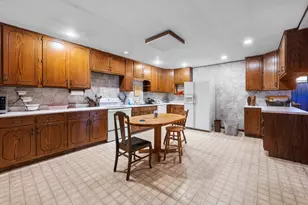 21084 Trolly Rd, Galva, IL 61434 - Photo 11