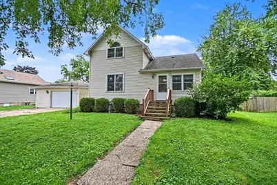 304 N Maple Street, Grant Park, IL 60940 - Photo 3