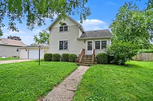 304 N Maple St, Grant Park, IL 60940 - Photo 3