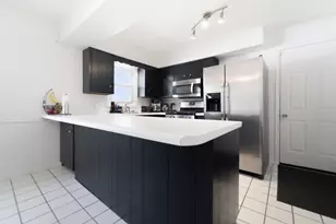 286 N Tomagene Dr, Bourbonnais, IL 60914 - Photo 5