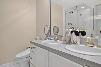 640 Walnut Oaks Drive, Roselle, IL 60172 - Photo 23