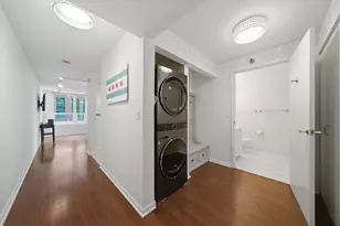 345 N LaSalle St, Chicago, IL 60654 - Photo 9