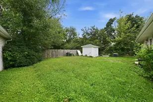 412 S State St, Aurora, IL 60505 - Photo 27