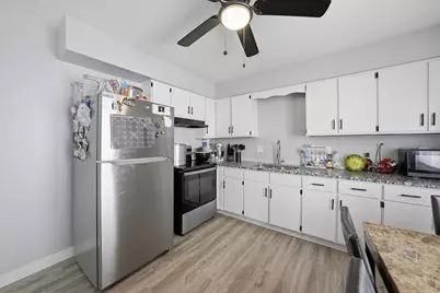 412 S State Street, Aurora, IL 60505 - Photo 11