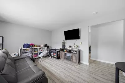 412 S State Street, Aurora, IL 60505 - Photo 7