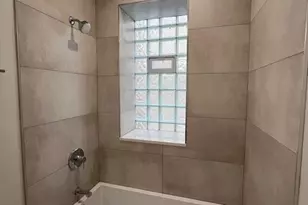 3726 N Racine Ave, Chicago, IL 60613 - Photo 11