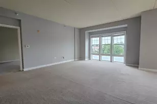 101 Pointe Dr, Northbrook, IL 60062 - Photo 5