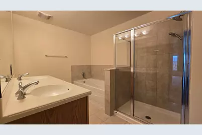 101 Pointe Drive #302, Northbrook, IL 60062 - Photo 11