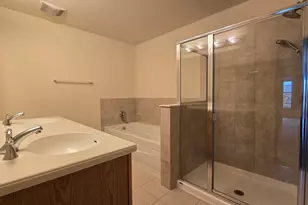 101 Pointe Dr, Northbrook, IL 60062 - Photo 11