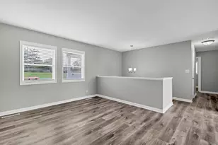 1022 Villa Vista Dr, Round Lake Beach, IL 60073 - Photo 5