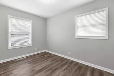 1022 Villa Vista Drive, Round Lake Beach, IL 60073 - Photo 9