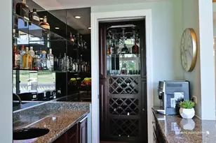 29051 N Cleek Ct, Mundelein, IL 60060 - Photo 11