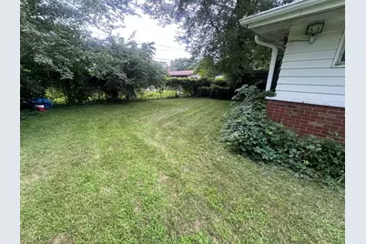 15111 Woodlawn Avenue, Dolton, IL 60419 - Photo 11