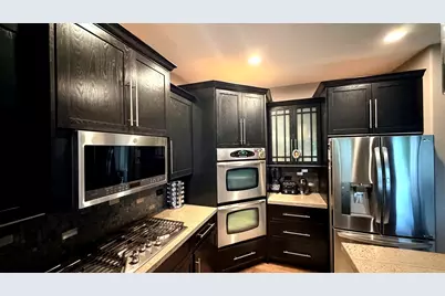 2104 Westover Road, North Aurora, IL 60542 - Photo 9