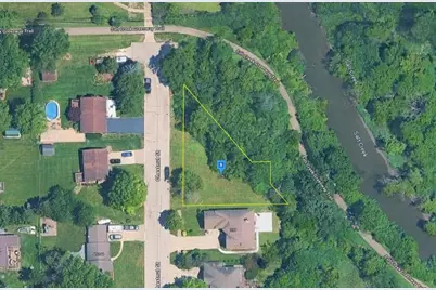 575 N Chestnut Street, Addison, IL 60101 - Photo 1