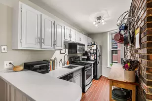 800 W George St, Chicago, IL 60657 - Photo 11