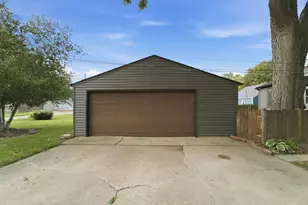 396 N Blaine Ave, Bradley, IL 60915 - Photo 25