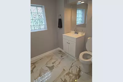 8239 S Carpenter Street, Chicago, IL 60620 - Photo 9