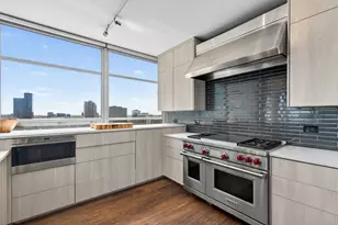 1600 S Prairie Ave, Chicago, IL 60616 - Photo 11