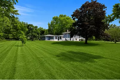 2257 Shannondale Drive, Green Oaks, IL 60048 - Photo 23