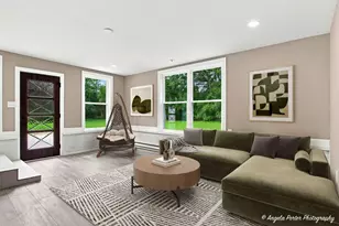 2257 Shannondale Dr, Green Oaks, IL 60048 - Photo 11