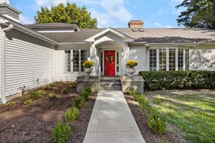 7 Greencroft Dr, Champaign, IL 61821 - Photo 3