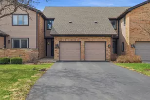 1729 Pebble Beach Ct, Hoffman Estates, IL 60169 - Photo 1