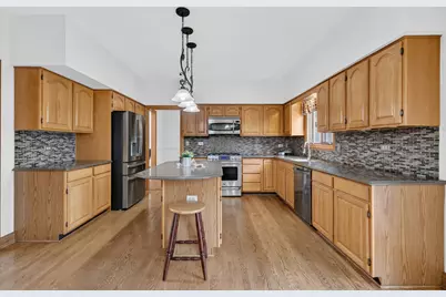 450 Ford Lane, Bartlett, IL 60103 - Photo 9
