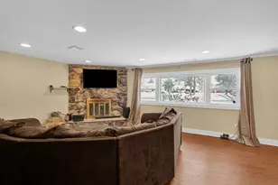 935 E 169th St, South Holland, IL 60473 - Photo 31