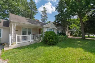 937 S Madison St, Hinsdale, IL 60521 - Photo 3