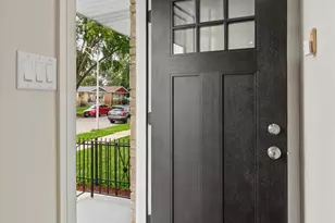 2121 W 71st Pl, Chicago, IL 60636 - Photo 3