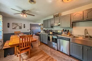 810 N 4th St, Saint John, IL 61873 - Photo 23