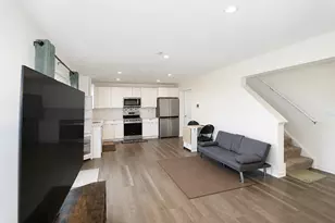 101 Fieldcrest Ave, Hampshire, IL 60140 - Photo 5