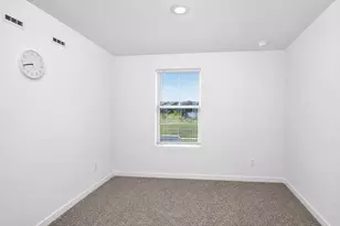 101 Fieldcrest Ave, Hampshire, IL 60140 - Photo 19