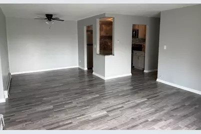 16W486 Lake Drive #201, Willowbrook, IL 60527 - Photo 3