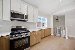 9243 S Francisco Ave, Evergreen Park, IL 60805 - Photo 13